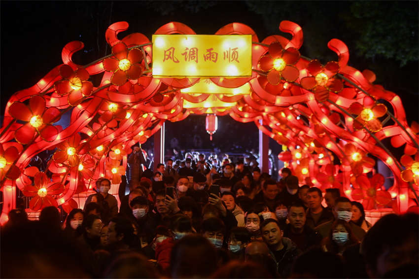 Festival de Lanternas Aoshan come?a em Zhejiang