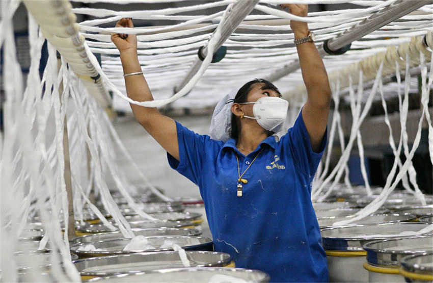 Empresas de Xinjiang agilizam opera??es após Festival da Primavera