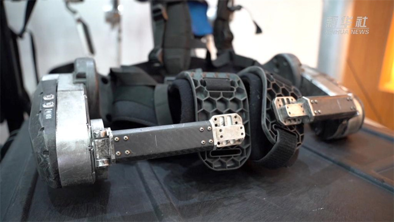 The Wandering Earth II: exoesqueletos mecanicos usados no filme n?o usaram efeitos especiais