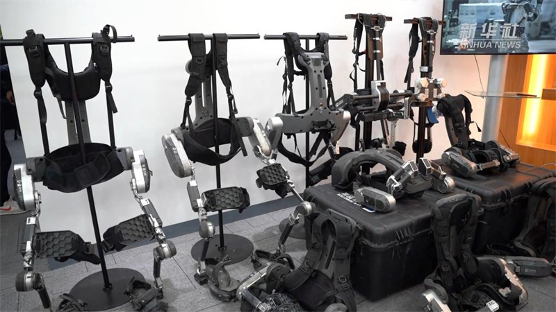 The Wandering Earth II: exoesqueletos mecanicos usados no filme n?o usaram efeitos especiais