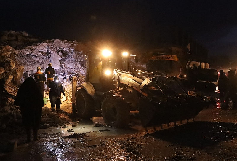 Fortes terremotos deixam 870 mortos e 1.326 feridos na Síria