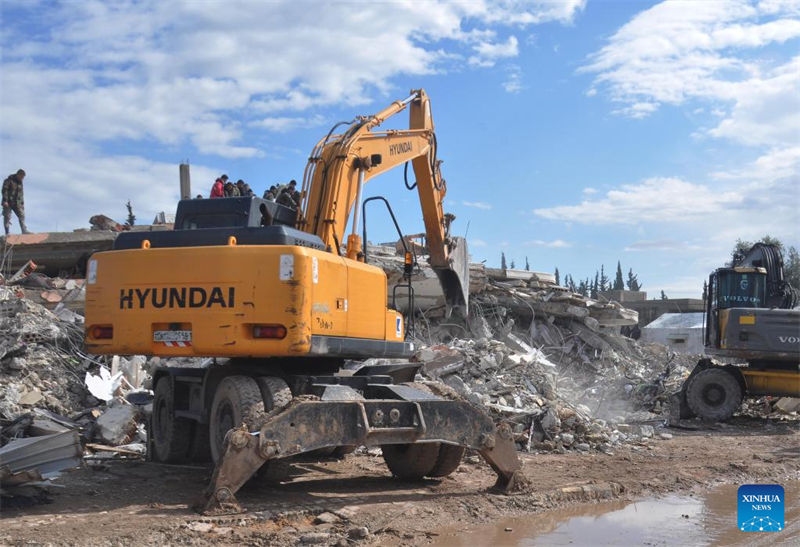 Mortes na Turquia e Síria excedem 6.000 com apelos crescentes para que as san??es dos EUA à Síria sejam suspensas