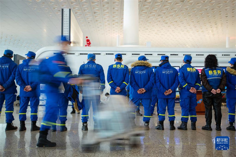 Equipe de resgate Blue Sky Rescue parte para Turquia