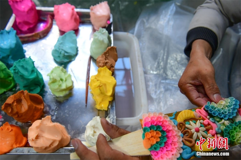 Popula??es celebram Ano Novo tibetano