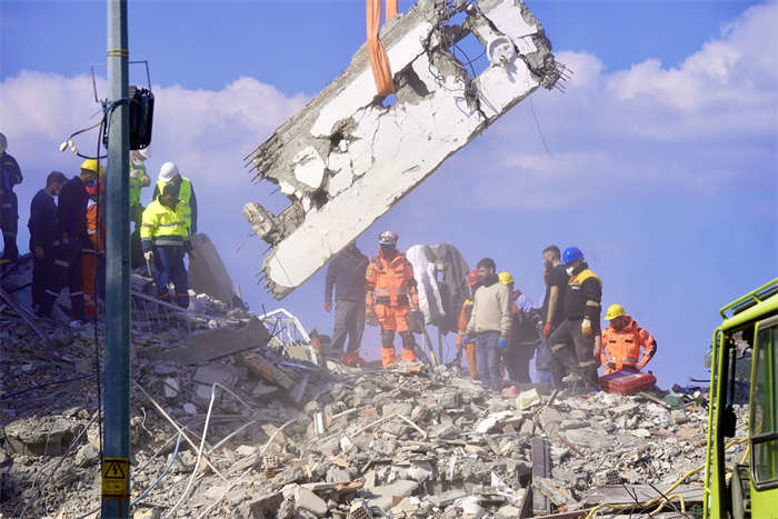 Diário de resgate na Turquia: 7 sobreviventes resgatados