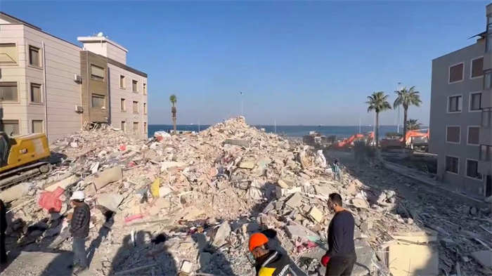 Diário de resgate na Turquia: 7 sobreviventes resgatados