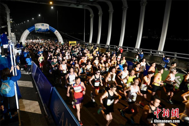 25a Maratona Standard Chartered Hong Kong é iniciada com mais participantes