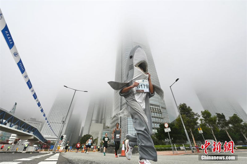 25a Maratona Standard Chartered Hong Kong é iniciada com mais participantes