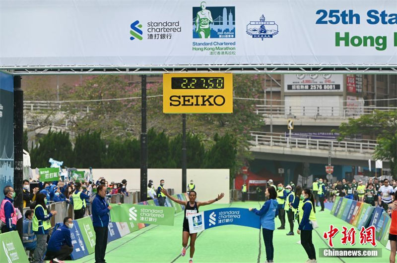 25a Maratona Standard Chartered Hong Kong é iniciada com mais participantes