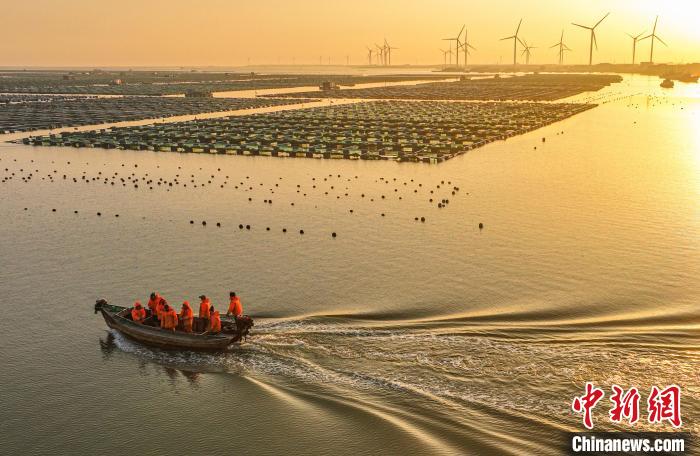 Pescadores est?o ocupados no leste da China