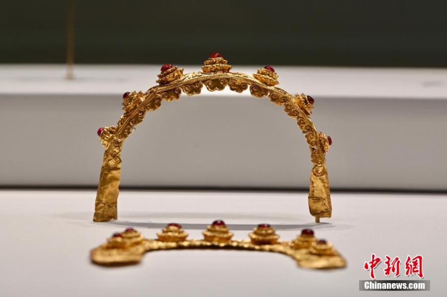 Hong Kong realiza exposi??o especial sobre produtos de ouro antigos