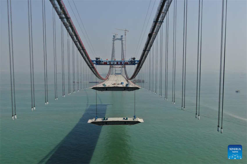 Ponte Lingdingyang está em constru??o em Guangdong 