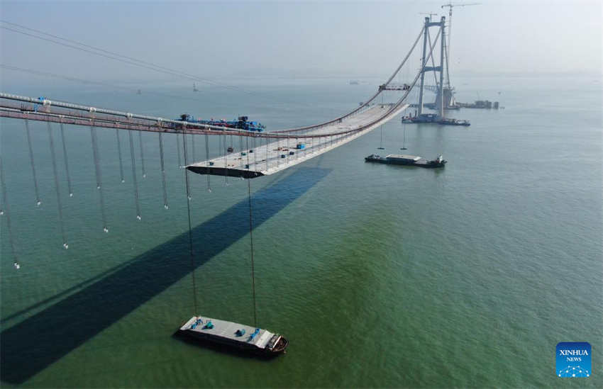 Ponte Lingdingyang está em constru??o em Guangdong 