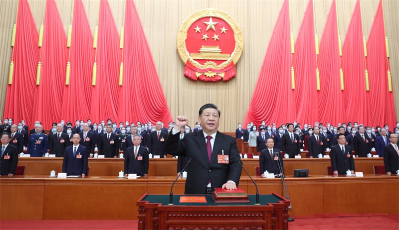 Xi Jinping é eleito presidente chinês e presidente da CMC da RPC por unanimidade