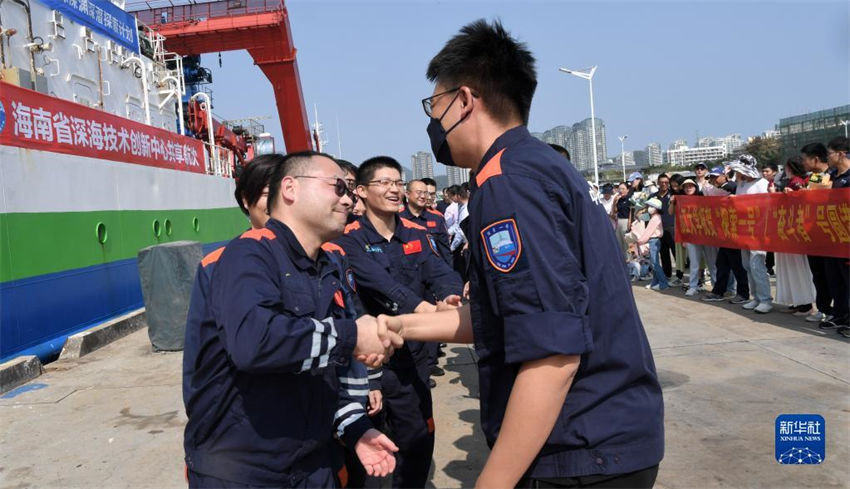 Navio de pesquisa chinês conclui miss?o de pesquisa em águas profundas em águas próximas à Oceania