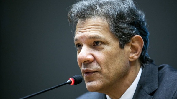 Ministro da Fazenda do Brasil considera quebra de bancos nos EUA grave, mas n?o vê crise sistêmica