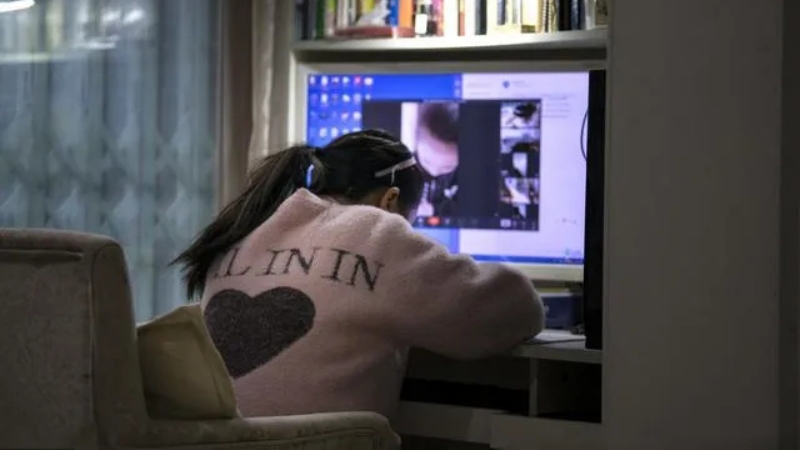 Plataforma educacional inteligente impulsiona treinamento de professores na China