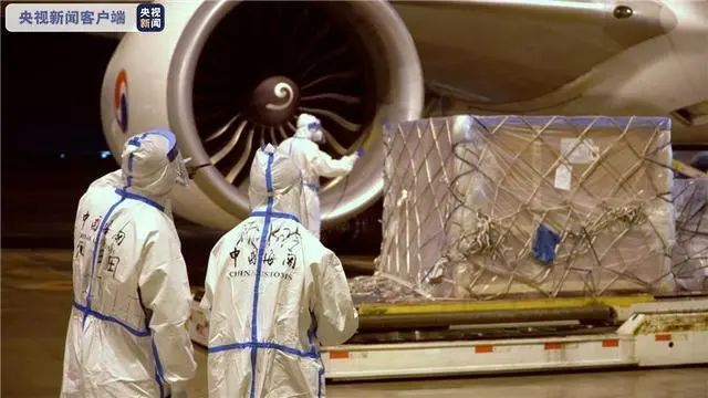 Primeiro lote de exposi??es importadas para a Feira de Cant?o chega a Guangdong