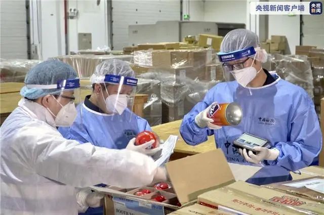 Primeiro lote de exposi??es importadas para a Feira de Cant?o chega a Guangdong