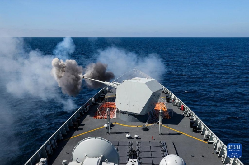 Frota naval chinesa retorna de miss?o de escolta