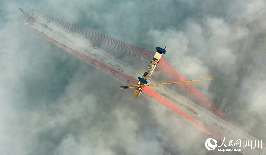 Constru??o da ponte Naxi segue em andamente em Sichuan
