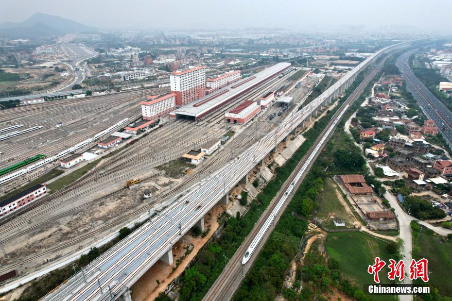 Galeria: trem de alta velocidade Fuzhou-Xiamen-Zhangzhou está em constru??o