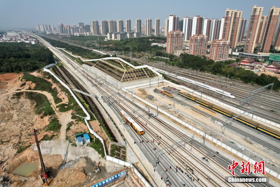 Galeria: trem de alta velocidade Fuzhou-Xiamen-Zhangzhou está em constru??o