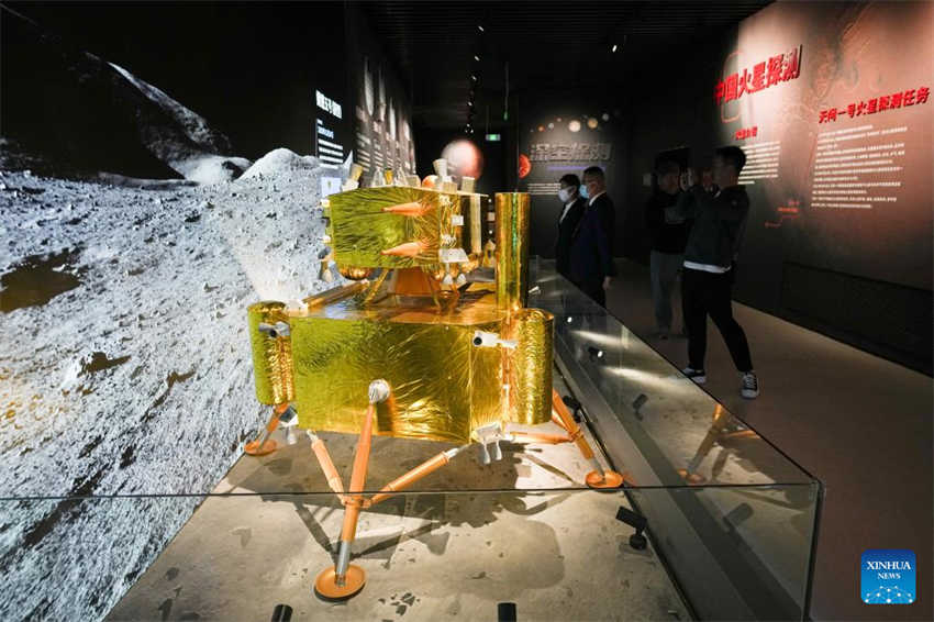 Museu Espacial da China reabre para o público após renova??o
