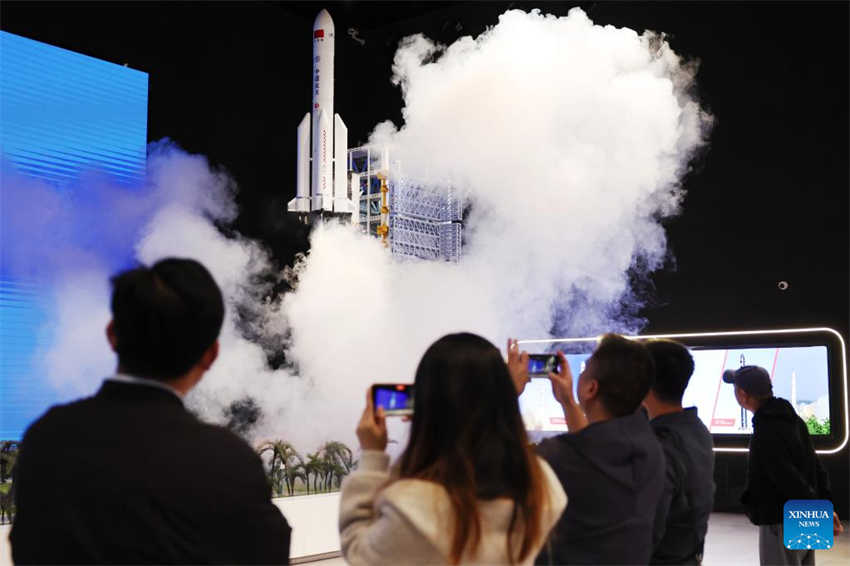 Museu Espacial da China reabre para o público após renova??o