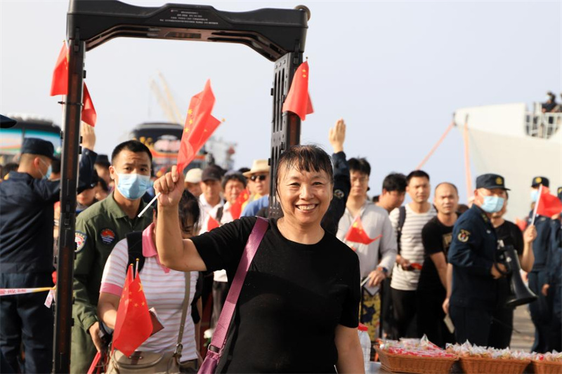 Navios da marinha chinesa evacuam cidad?os nacionais do Sud?o