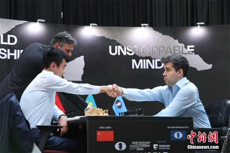 Ding Liren se torna primeiro chinês campe?o mundial de xadrez