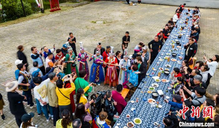 Galeria: vilarejo da etnia She no leste da China aposta no turismo