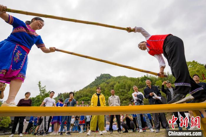 Galeria: vilarejo da etnia She no leste da China aposta no turismo