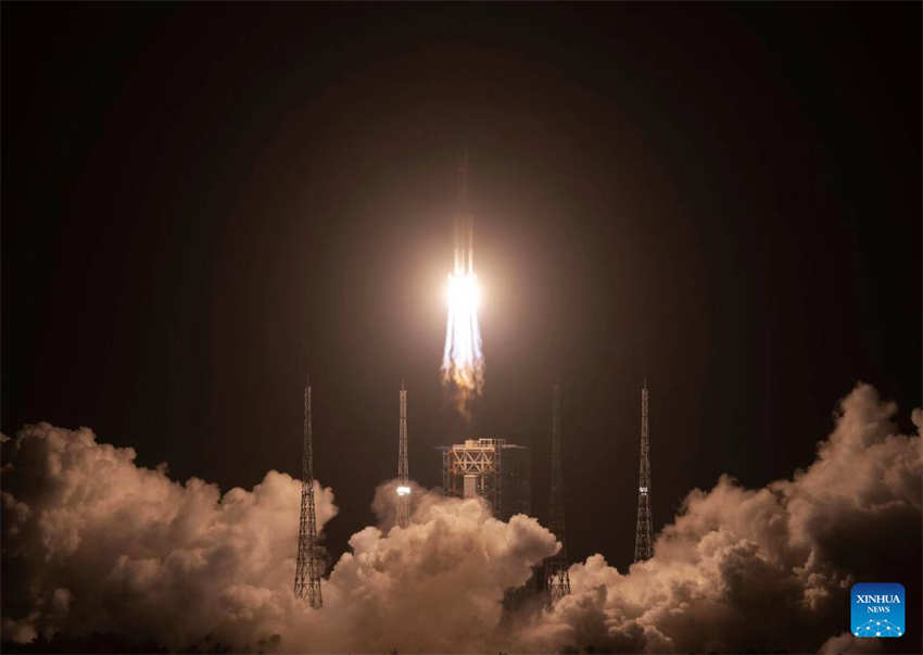 Espa?onave de carga Tianzhou-6 da China acopla à combina??o de esta??o espacial