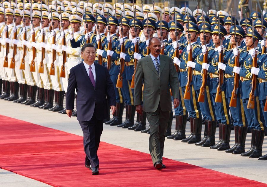 Xi Jinping mantém conversas com presidente da Eritreia