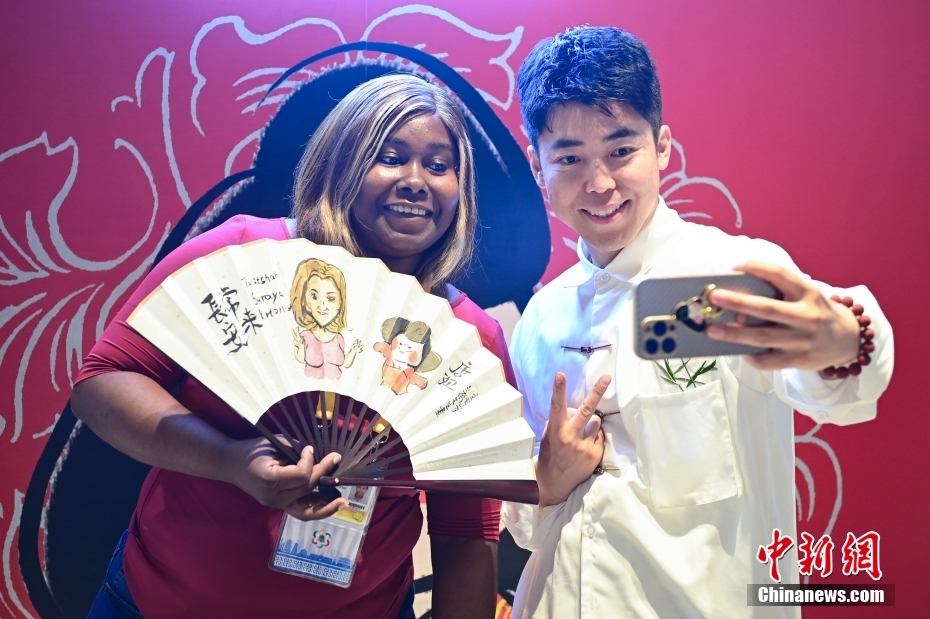 Centro de imprensa da Cúpula China-ásia Central é inaugurado para a mídia em Xi'an