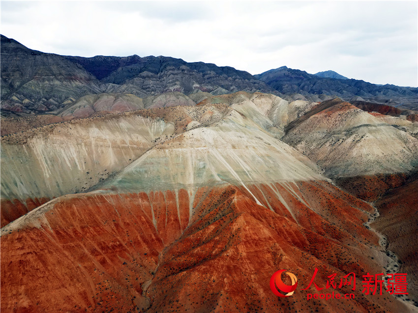 Galeria: estrada paisagística nas montanhas Tianshan no noroeste da China
