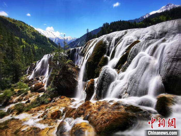 Jiuzhaigou recebeu mais de 1 milh?o de visitantes em 2023