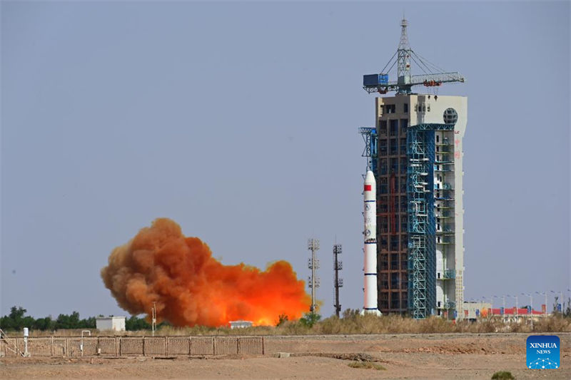 Primeiro satélite científico desenvolvido pela parte continental da China e RAEM é lan?ado com sucesso