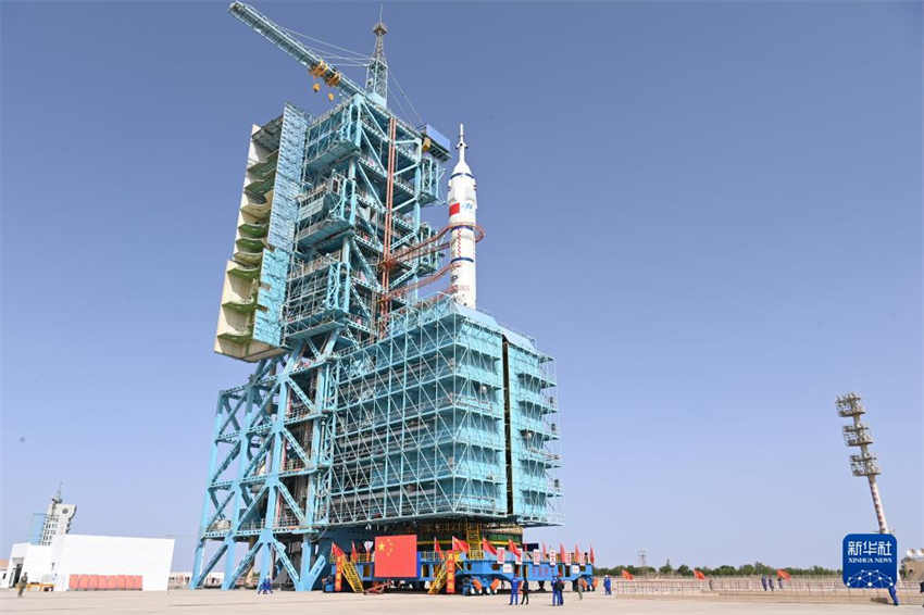 China se prepara para lan?ar nave espacial Shenzhou-16