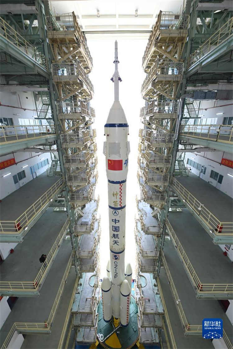 China se prepara para lan?ar nave espacial Shenzhou-16