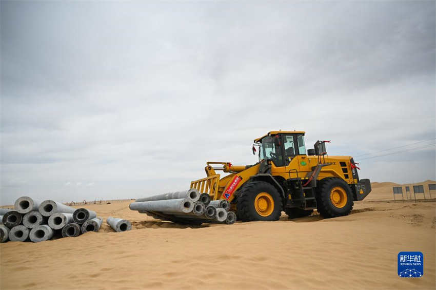 Galeria: base de gera??o de energia fotovoltaica no deserto Kubuqi