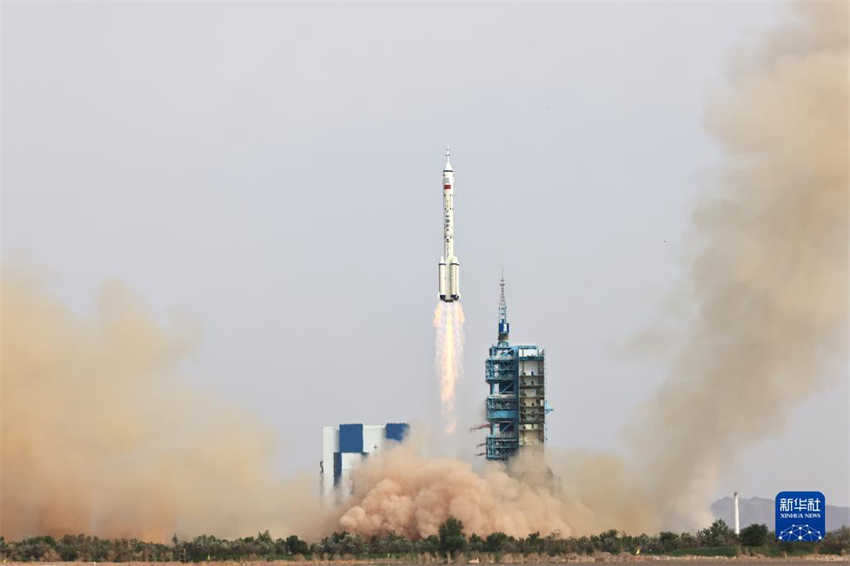 China lan?a espa?onave tripulada Shenzhou-16 para tarefas intensivas de 5 meses na esta??o espacial
