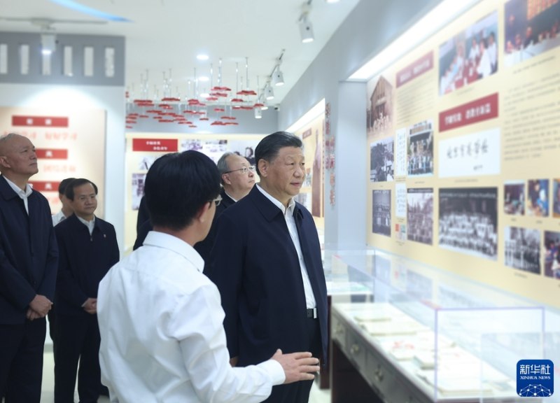 Xi Jinping visita escola em Beijing antes do Dia Internacional das Crian?as