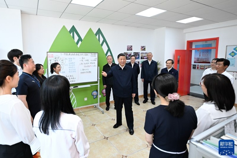 Xi Jinping visita escola em Beijing antes do Dia Internacional das Crian?as