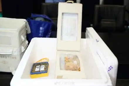 Amostras experimentais científicas trazidas de volta à Terra s?o entregues a cientistas