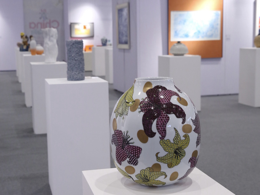 Shenzhen: exposi??o Internacional de Arte Ceramica Contemporanea estreia na ICIF