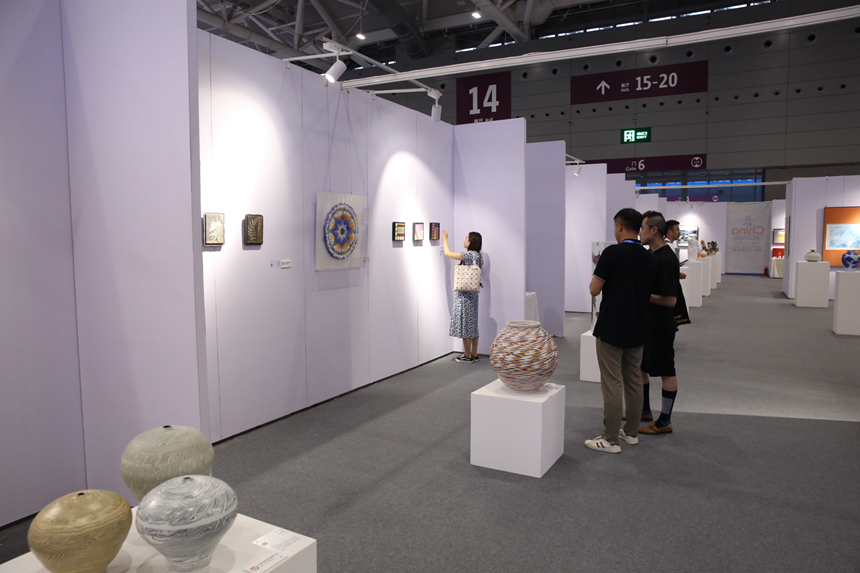 Shenzhen: exposi??o Internacional de Arte Ceramica Contemporanea estreia na ICIF