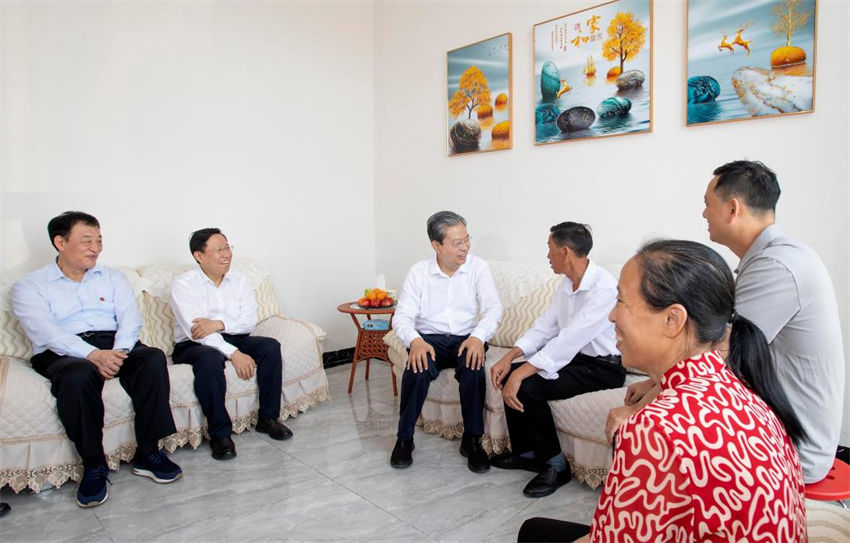 Chefe do Legislativo chinês destaca aplica??o de novas teorias do Partido no trabalho de assembleias populares