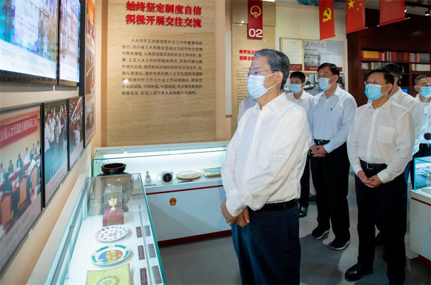 Chefe do Legislativo chinês destaca aplica??o de novas teorias do Partido no trabalho de assembleias populares